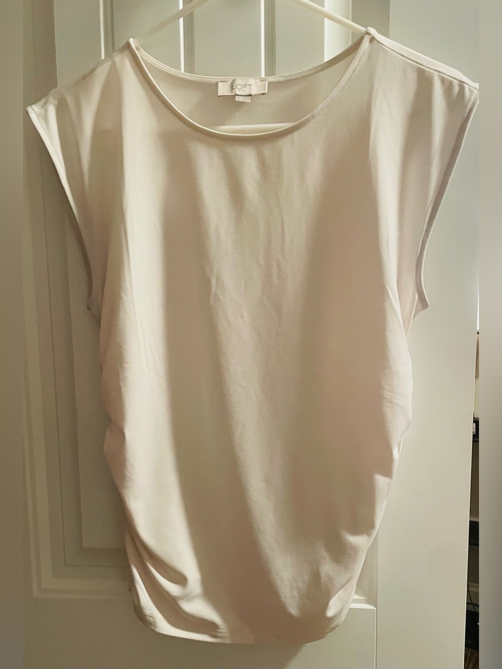 LOFT Outlet Cream Ruched Side Sleeveless Blouse Top Women M